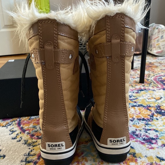 Sorel snow boots - Picture 5 of 8
